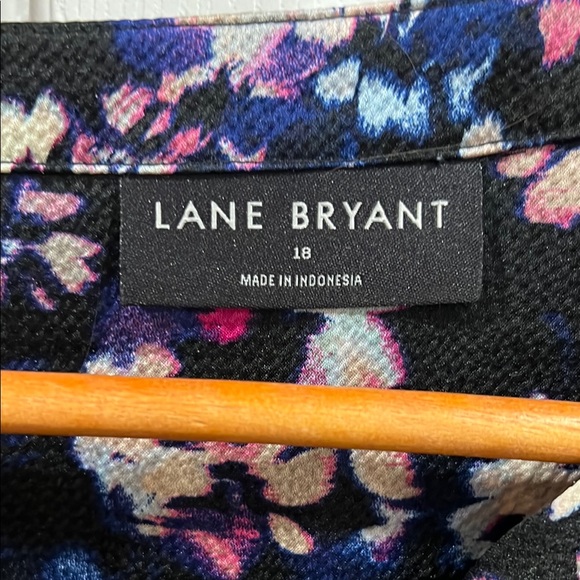 Lane Bryant Women's Floral Top - Black and Pink size 18 - Picture 4 of 8